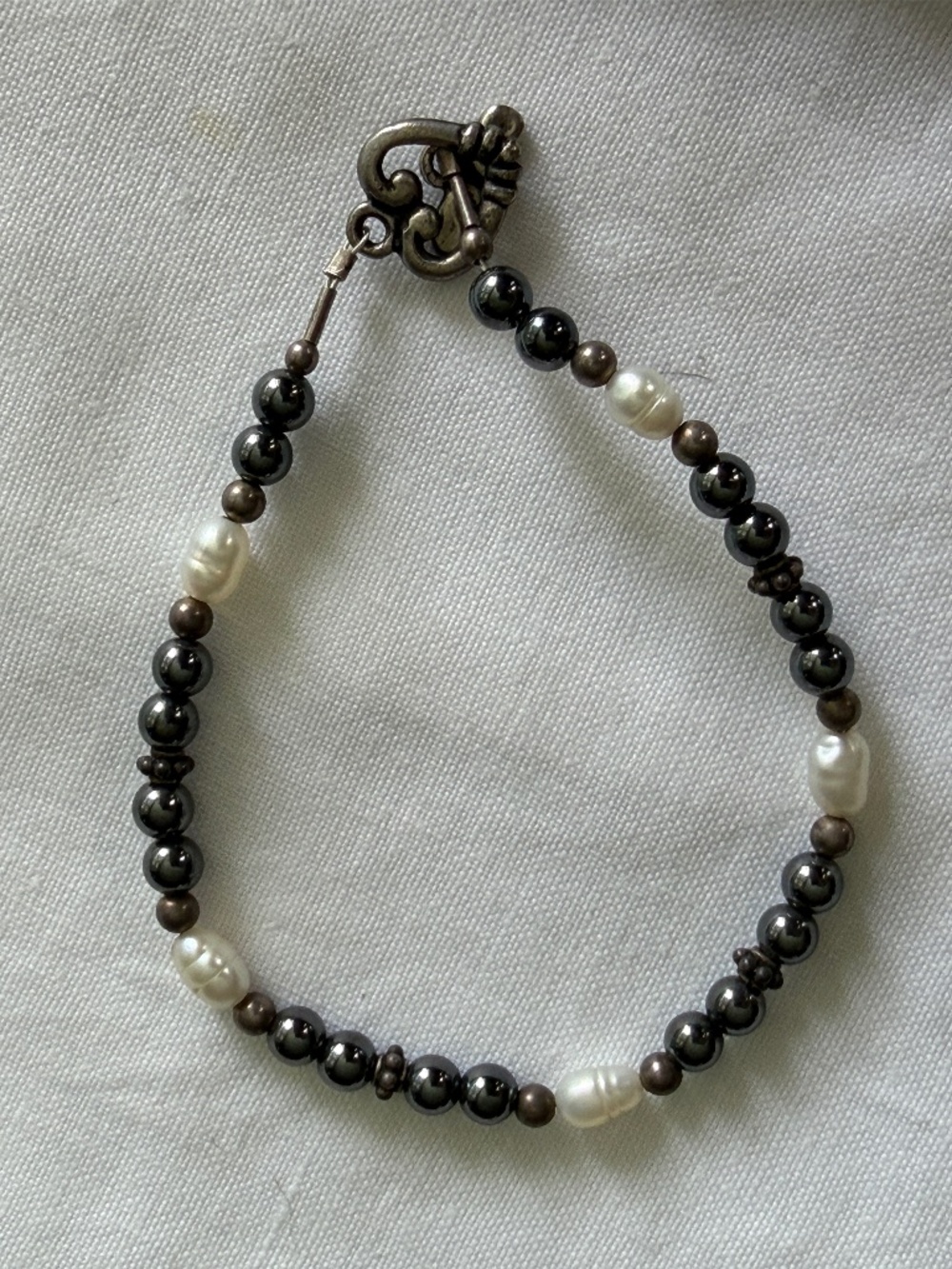 Hematite and Fresh Water Pearl Bracelet with Heart closure